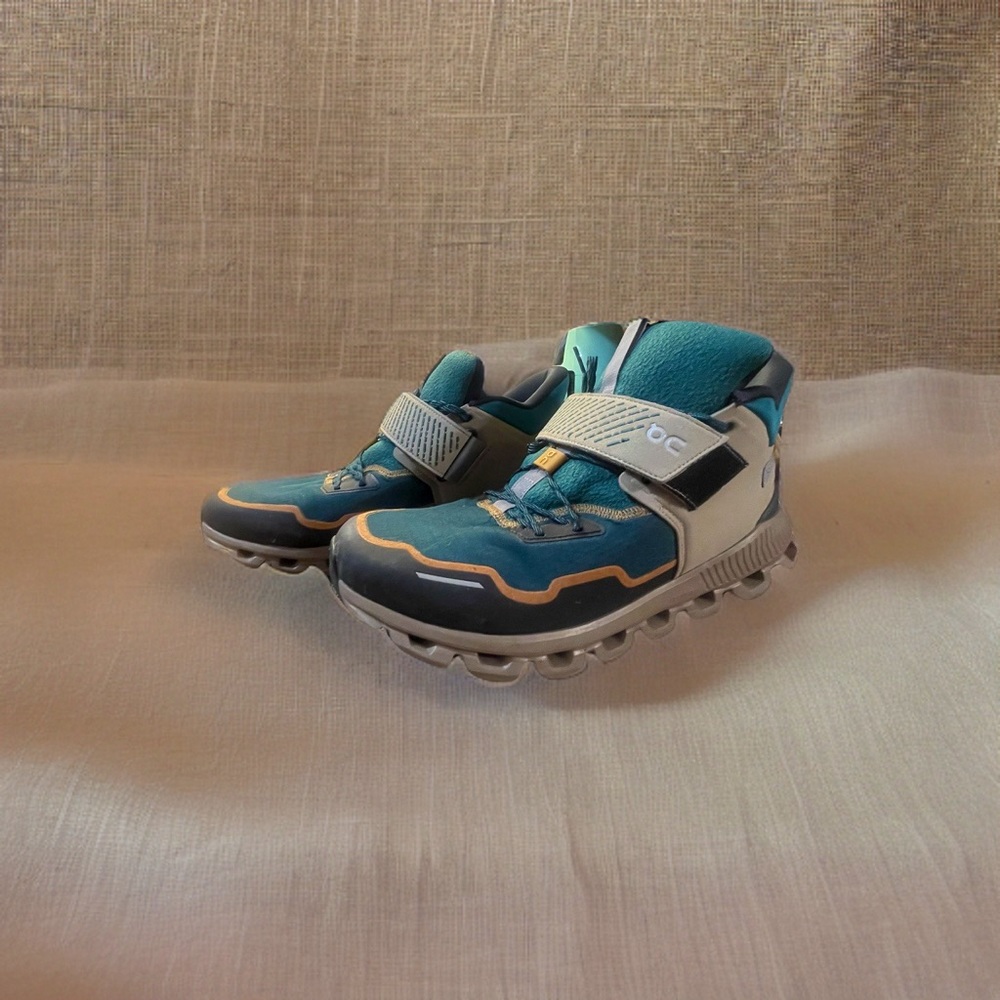 On cloud outdoor shoes size 14 men